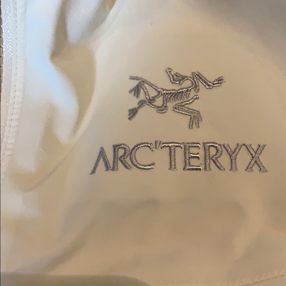 Arc'teryx Cream Jacket - Picture 5 of 12